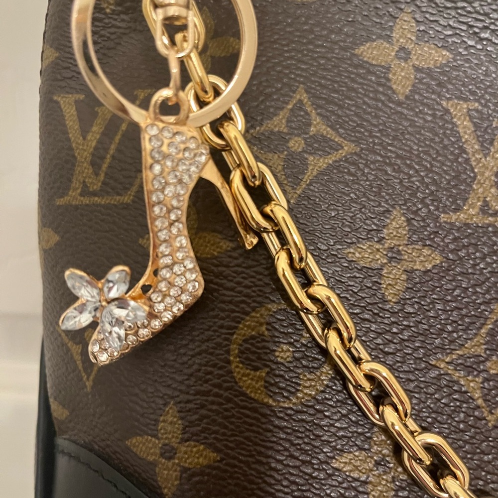 High heel Handbag charm gold tone - crystals.
